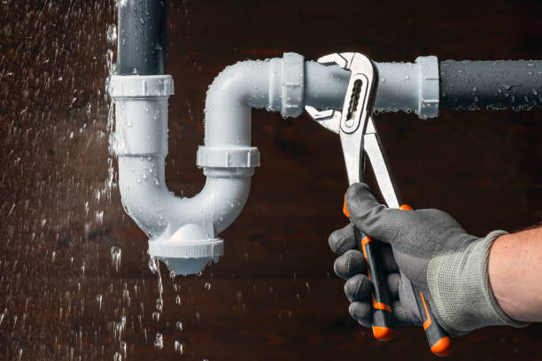 Professional Leak Detection technician working in Otter Lake, MI